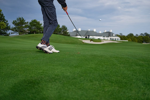 Bars and Restaurants at Golf Courses